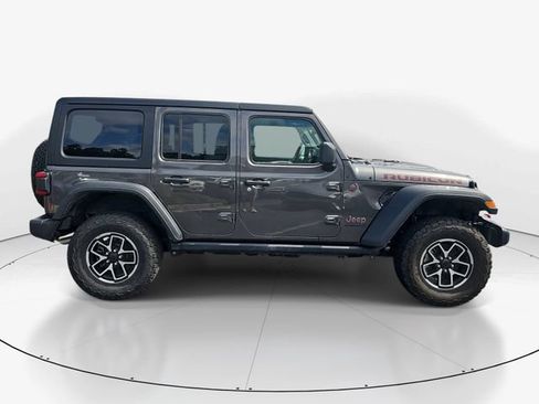 Used 2025 Jeep Wrangler Unlimited Rubicon AWD/4WD image 2