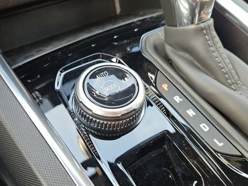 New 2026 GMC Canyon Elevation w/ Convenience Package image 37