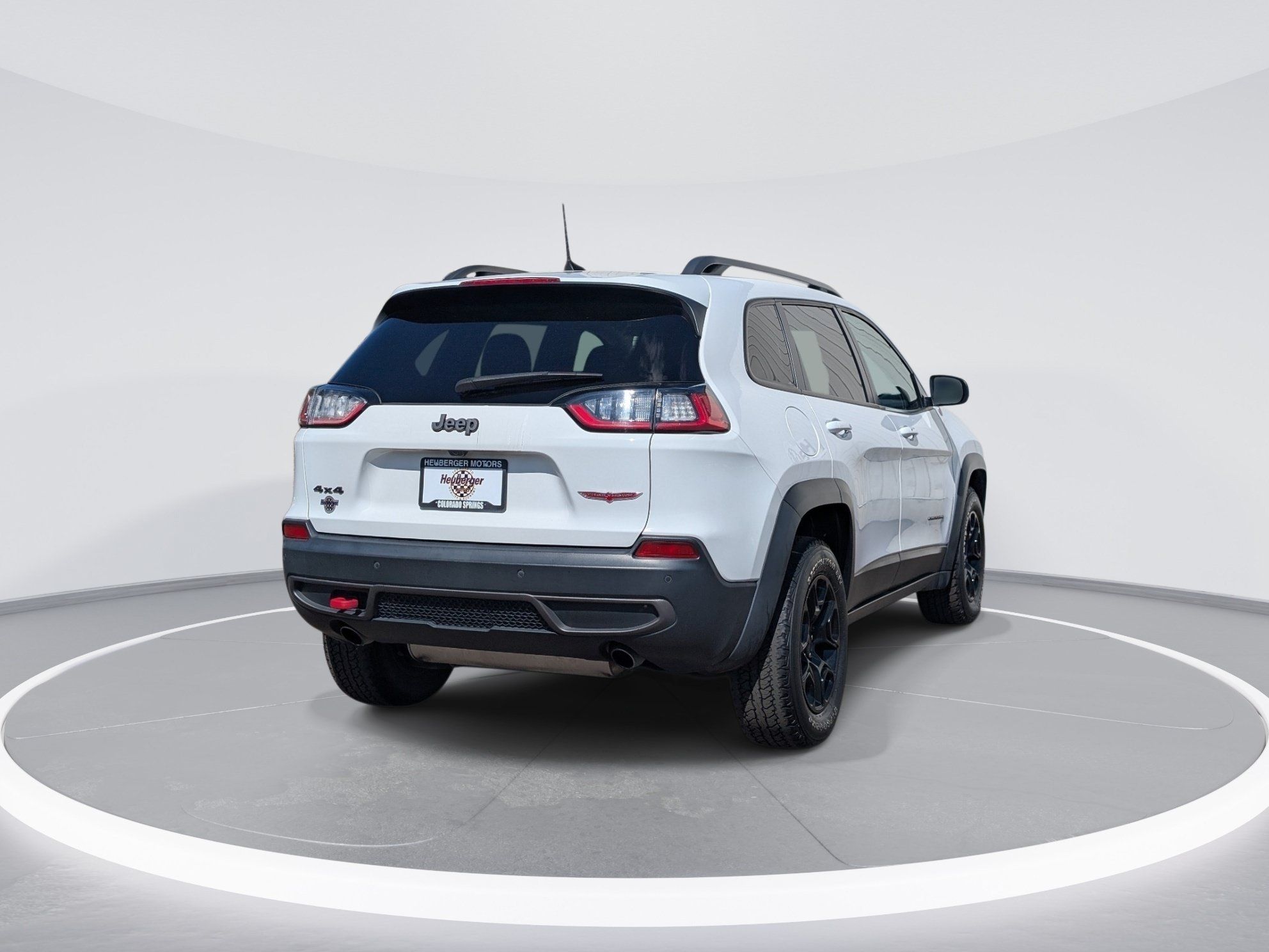 Used 2019 Jeep Cherokee Trailhawk w/ Cold Weather Group AWD/4WD image 7
