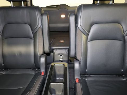 Used 2022 Nissan Pathfinder SL w/ SL Premium Package image 13