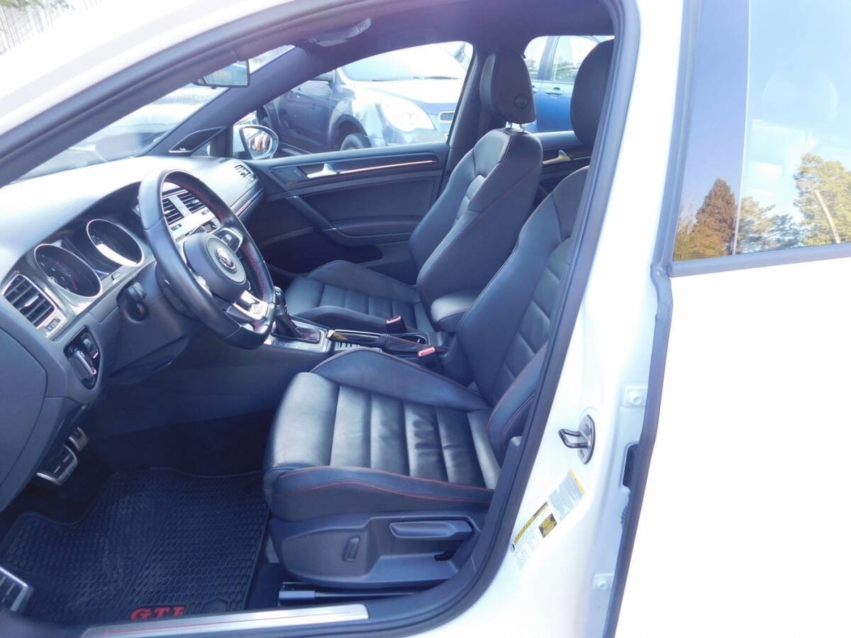 Used 2015 Volkswagen GTI SE FWD image 6