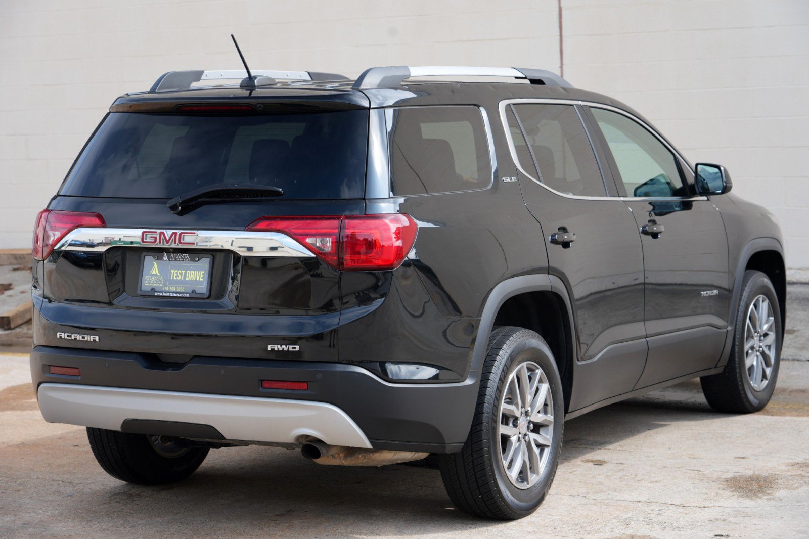 Used 2018 GMC Acadia SLE w/ Driver Alert Package I AWD/4WD image 46