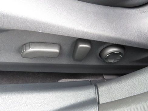 Used 2025 Subaru Outback Limited image 17