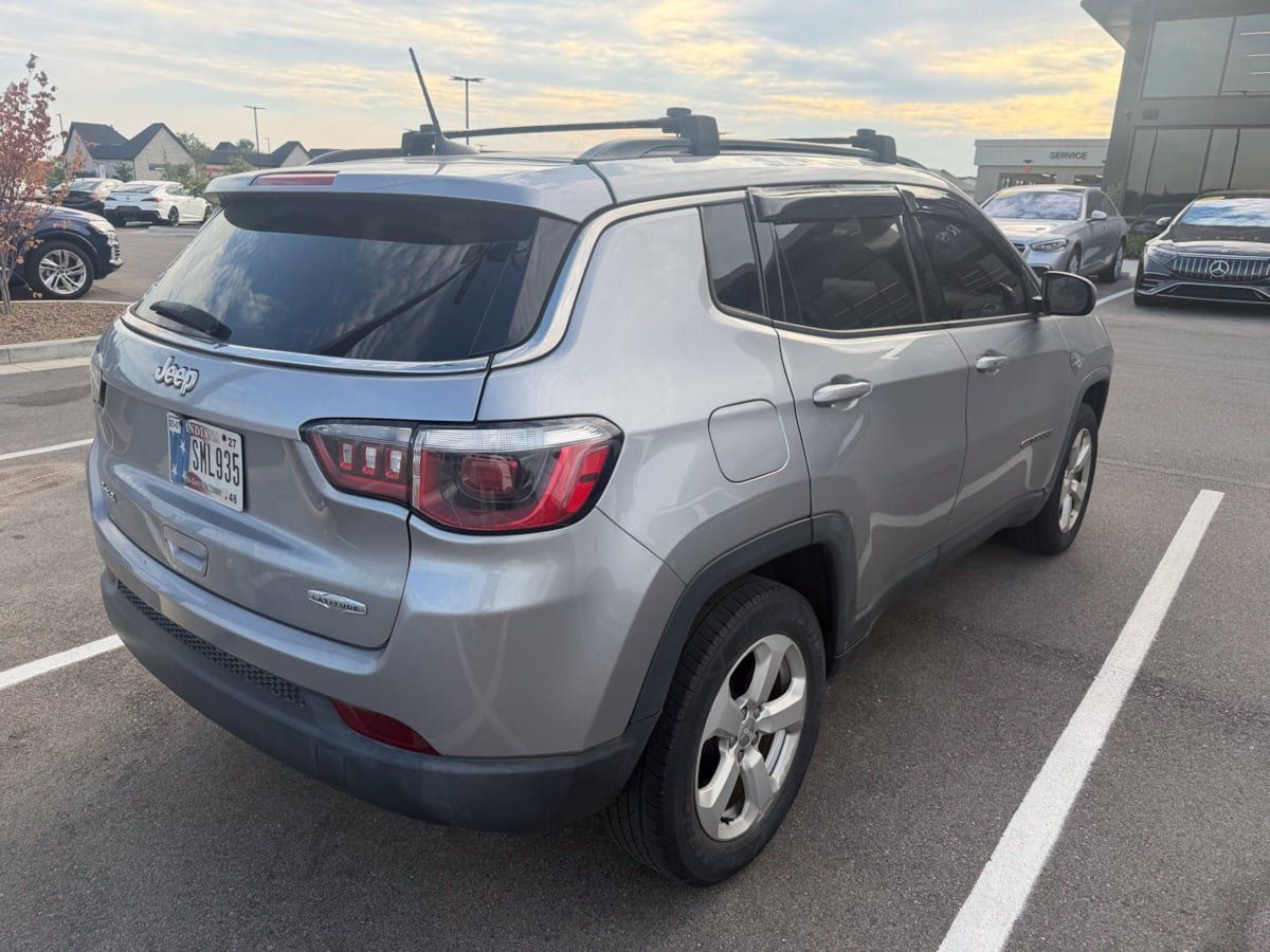 Used 2018 Jeep Compass Latitude w/ Popular Equipment Group AWD/4WD image 4