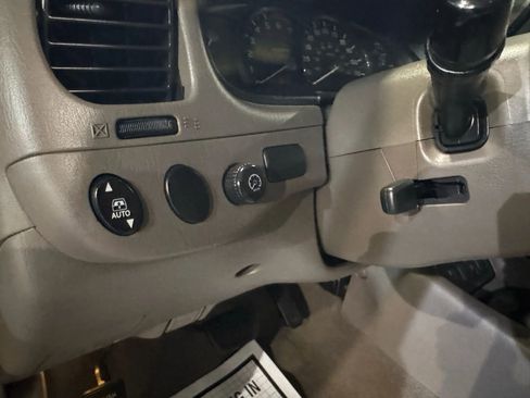 Used 2006 Toyota Sequoia SR5 image 22