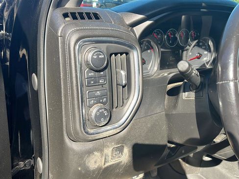 Used 2021 Chevrolet Silverado 1500 LT image 17