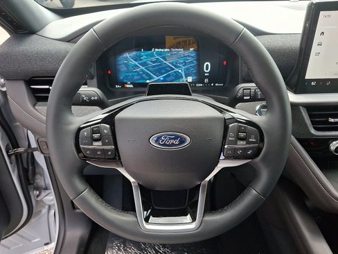 New 2026 Ford Explorer Platinum AWD/4WD image 15