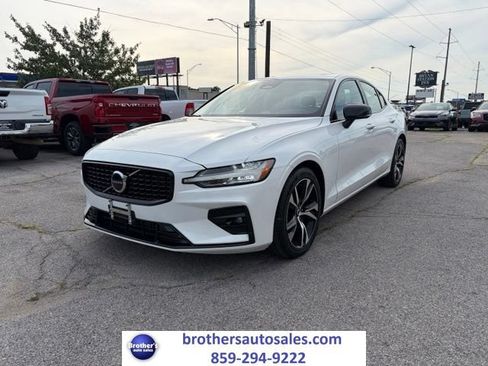 Used 2024 Volvo S60 B5 Core FWD image 1