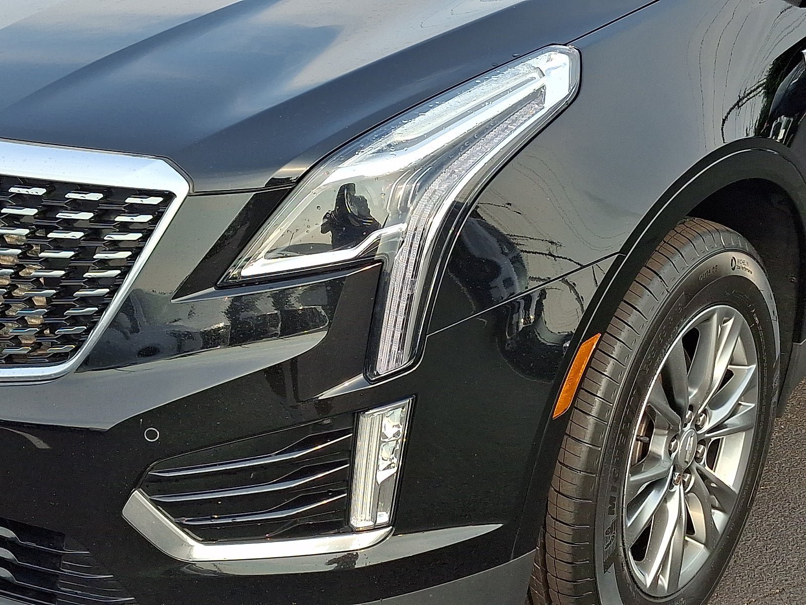 Certified 2023 Cadillac XT5 Premium Luxury AWD/4WD image 11