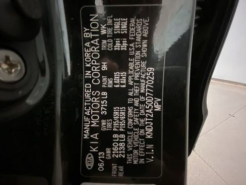Used 2013 Kia Soul FWD image 25
