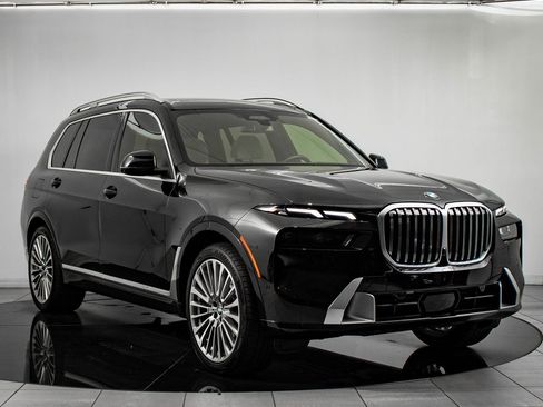 Used 2024 BMW X7 xDrive40i image 12