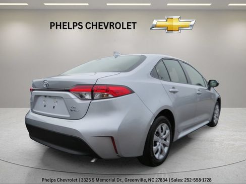 Used 2026 Toyota Corolla LE FWD image 9