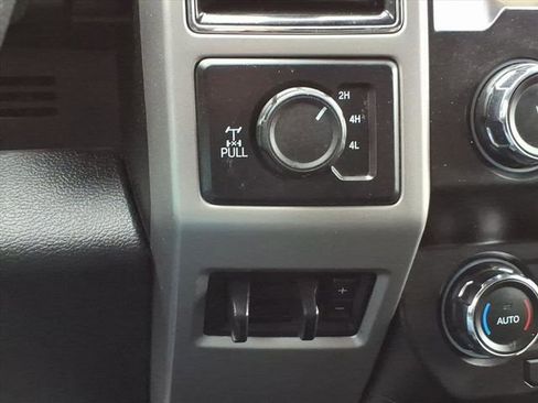 Used 2020 Ford F250 Lariat w/ Snow Plow Prep Package AWD/4WD image 20