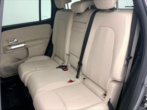 Used 2026 Mercedes-Benz GLB 250 image 17