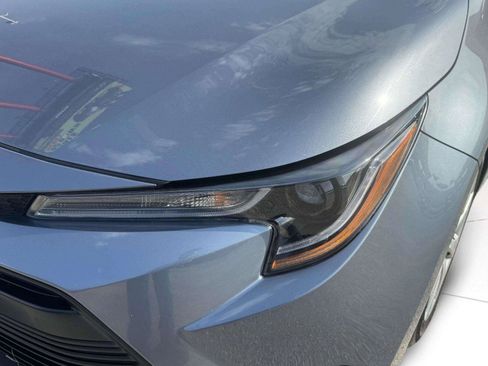 Used 2025 Toyota Corolla LE FWD image 12