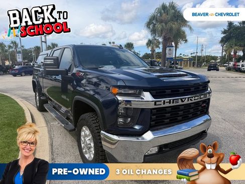 Used 2020 Chevrolet Silverado 2500 LT w/ Convenience Package AWD/4WD image 2