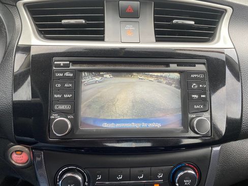 Used 2016 Nissan Sentra SR w/ SR Premium Package image 22