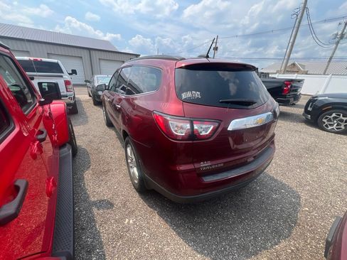 Used 2017 Chevrolet Traverse LT w/ Traveler's Package FWD image 15