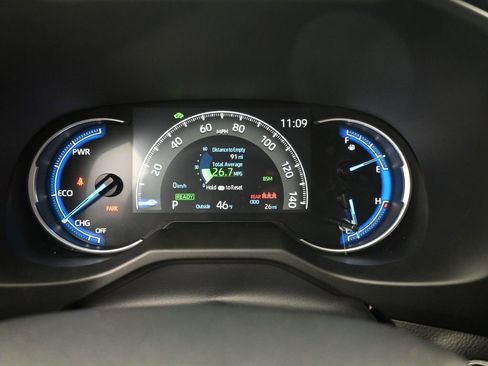 New 2025 Toyota RAV4 XLE image 19