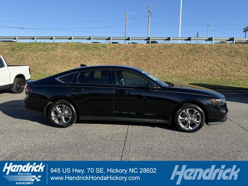 Used 2024 Honda Accord EX image 1