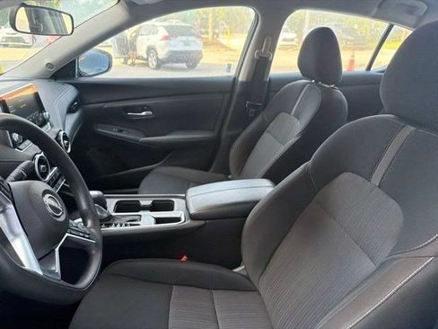 Used 2025 Nissan Sentra SV FWD image 3
