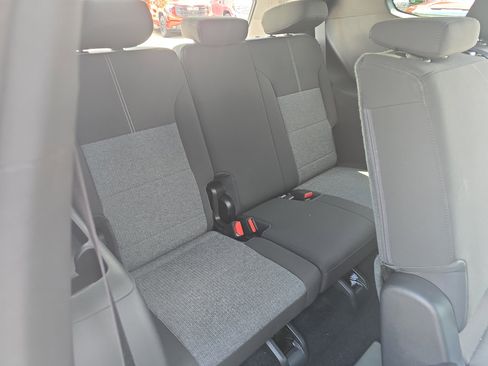 New 2025 GMC Acadia Elevation image 12