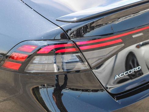 Used 2025 Honda Accord Sport image 9