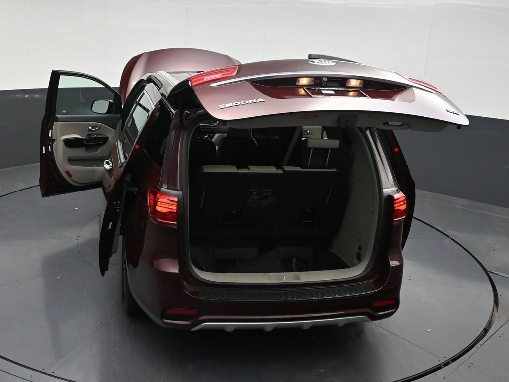 Used 2020 Kia Sedona SX FWD image 35