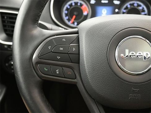 Used 2019 Jeep Cherokee Trailhawk w/ Comfort/Convenience Group image 30