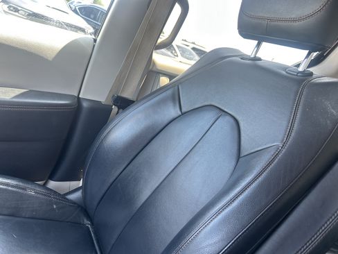 Used 2017 Chrysler Pacifica Touring-L FWD image 26