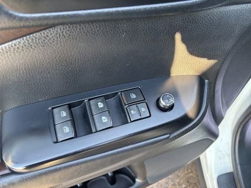 Used 2018 Toyota Highlander XLE image 14