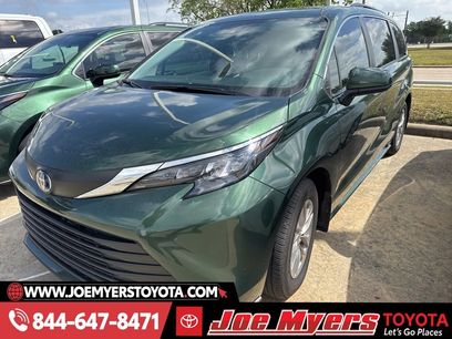 Used 2025 Toyota Sienna LE