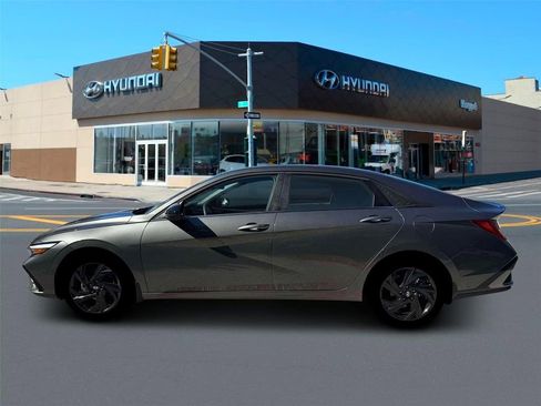 New 2026 Hyundai Elantra SEL Sport Premium w/ Cargo Package FWD image 3