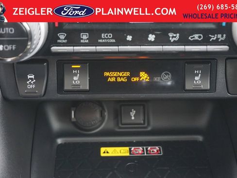 Used 2022 Toyota RAV4 XSE image 22
