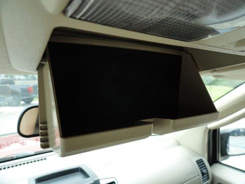 Used 2010 Nissan Frontier SE RWD image 16