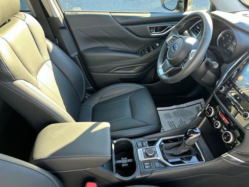 Used 2023 Subaru Forester Touring image 17