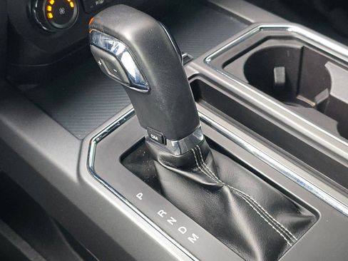 Used 2019 Ford F150 XLT w/ Equipment Group 302A Luxury AWD/4WD image 22