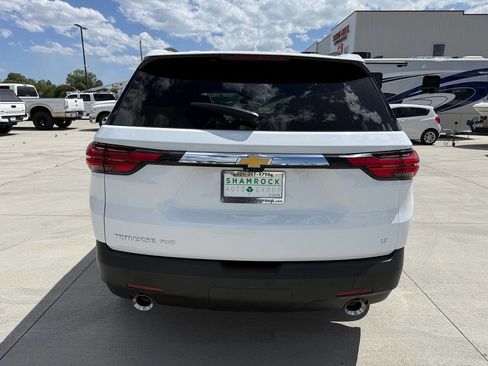 Used 2023 Chevrolet Traverse LT w/ LT Premium Package AWD/4WD image 4