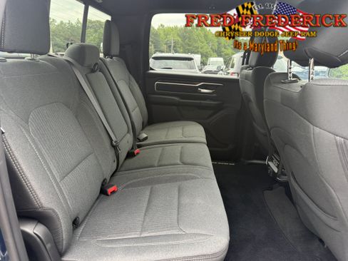 Used 2020 RAM 1500 Big Horn AWD/4WD image 17