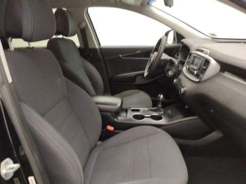 Used 2016 Kia Sorento FWD image 21