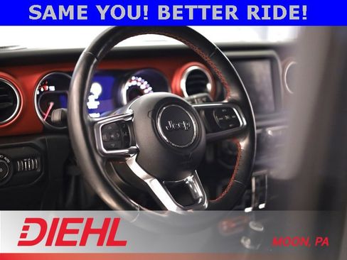 Used 2022 Jeep Wrangler Unlimited Rubicon w/ LED Lighting Group image 12