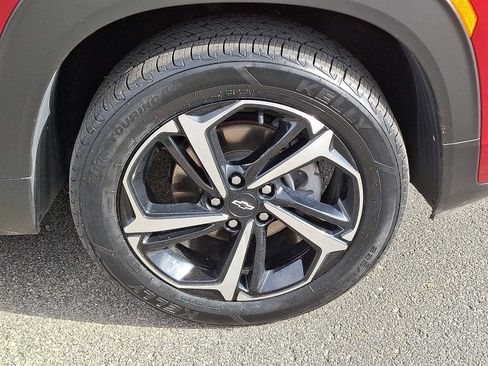 Used 2023 Chevrolet TrailBlazer RS w/ Sun and Liftgate Package image 8