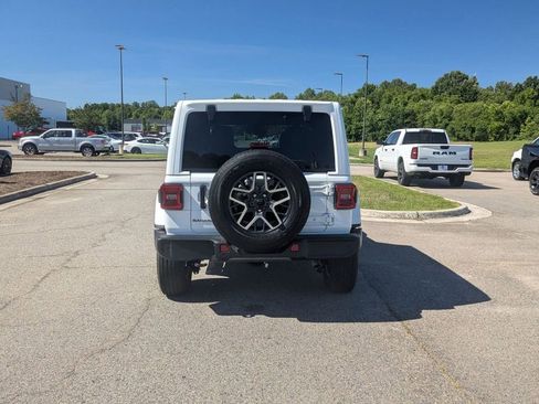 Used 2026 Jeep Wrangler Unlimited Sahara w/ Safety Group AWD/4WD image 4