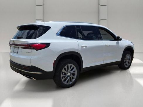 Used 2026 Buick Enclave Preferred w/ Power Package FWD image 5