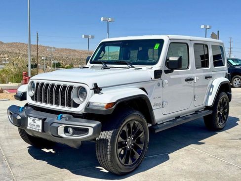 Certified 2024 Jeep Wrangler Unlimited Sahara AWD/4WD image 3