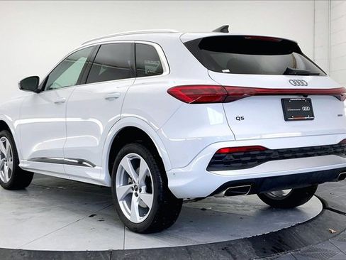 Certified 2025 Audi Q5 2.0T Premium Plus w/ Premium Plus image 12