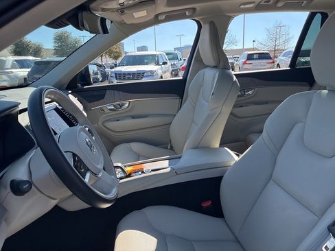 Used 2024 Volvo XC90 B6 Plus w/ Protection Package Premier image 17