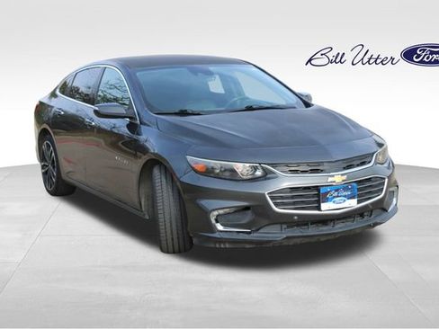 Used 2016 Chevrolet Malibu Premier w/ Driver Confidence Package II image 12