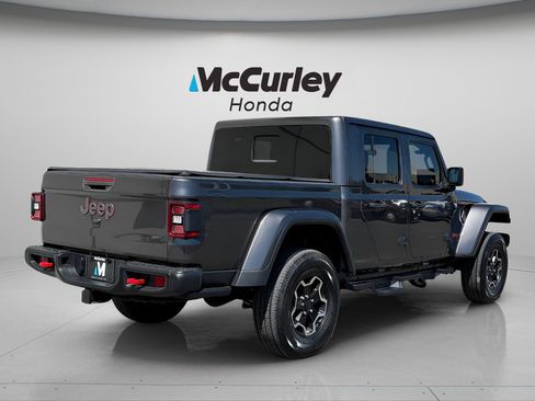 Used 2020 Jeep Gladiator Rubicon w/ Uconnect 4C Nav & Sound Group AWD/4WD image 3
