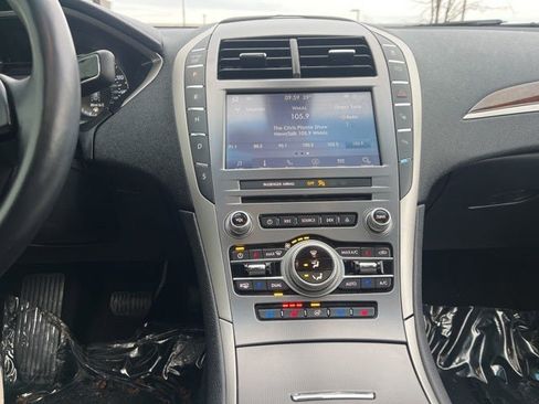 Used 2020 Lincoln MKZ Reserve w/ Luxury Package image 31